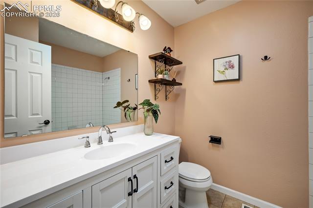 1323 Sanderson Avenue