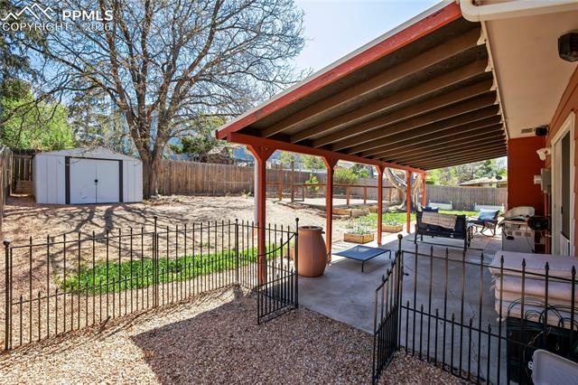 1323 Sanderson Avenue