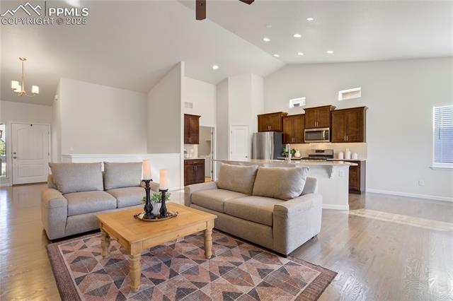 10585 Kelowna View
