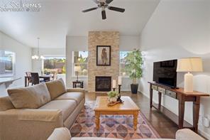 10585 Kelowna View