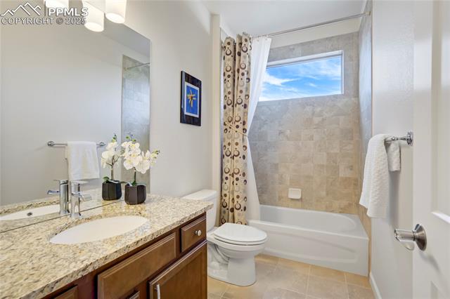 10585 Kelowna View