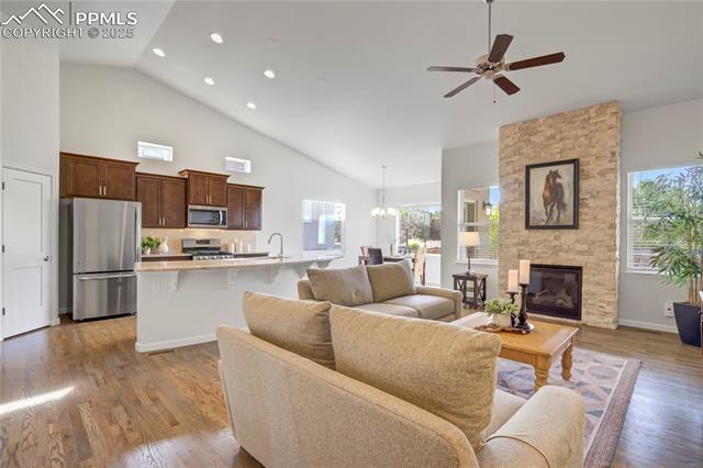 10585 Kelowna View