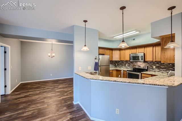 1815 Montura View 102