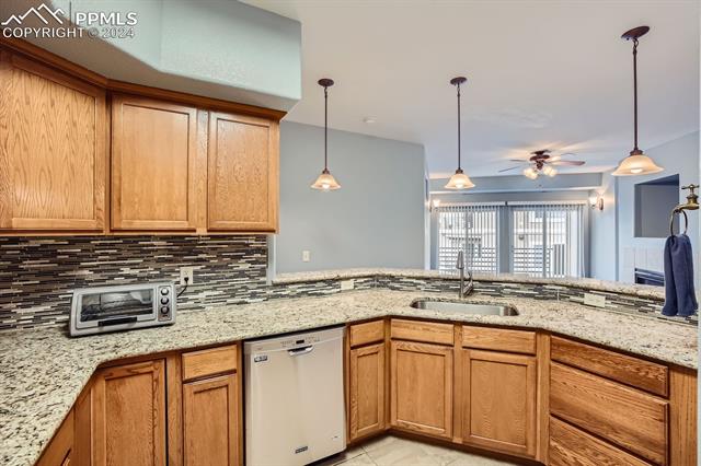 1815 Montura View 102