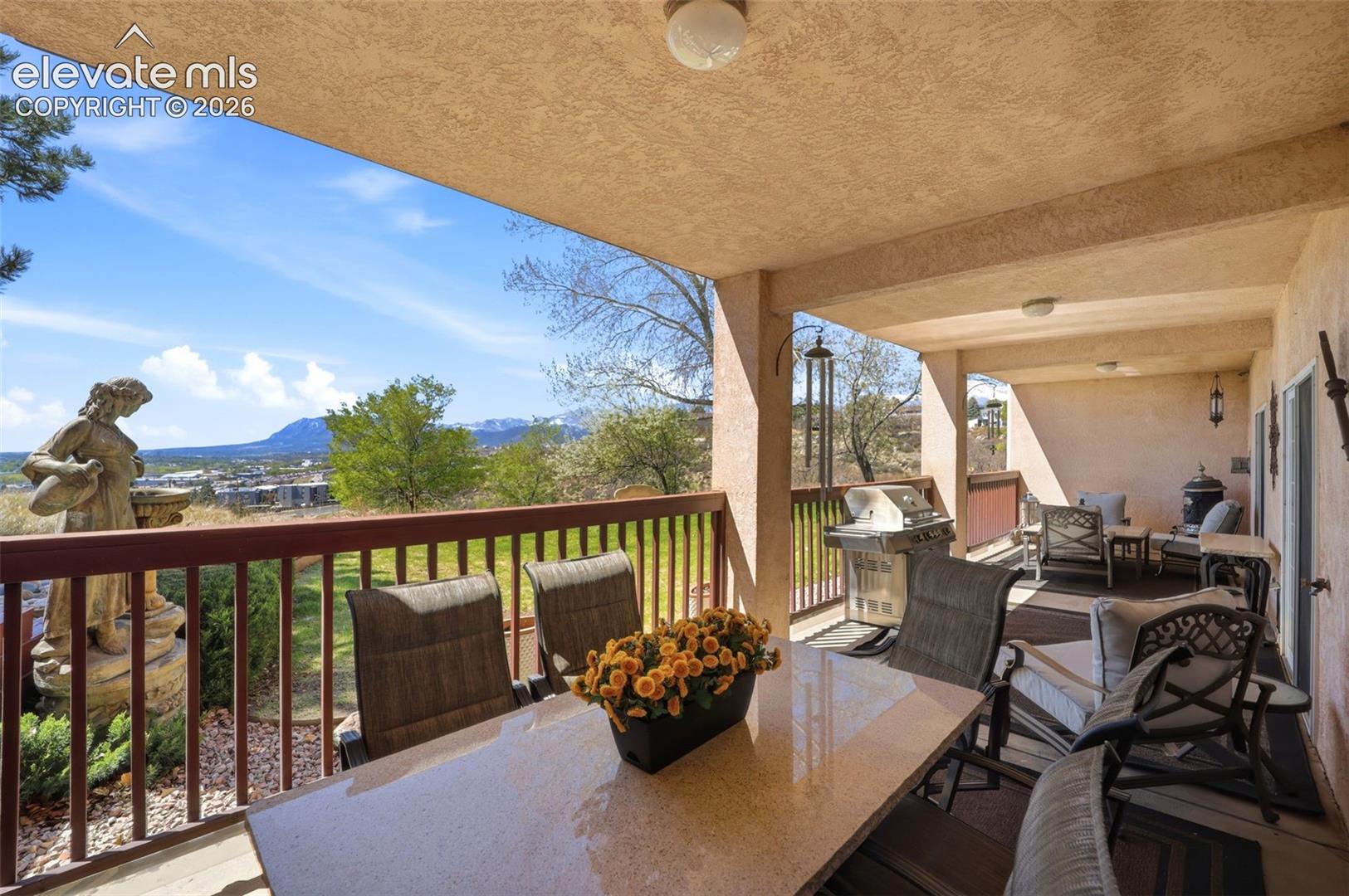 5035 Vista Del Sol Point