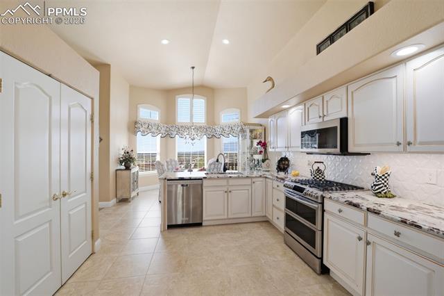 5035 Vista Del Sol Point