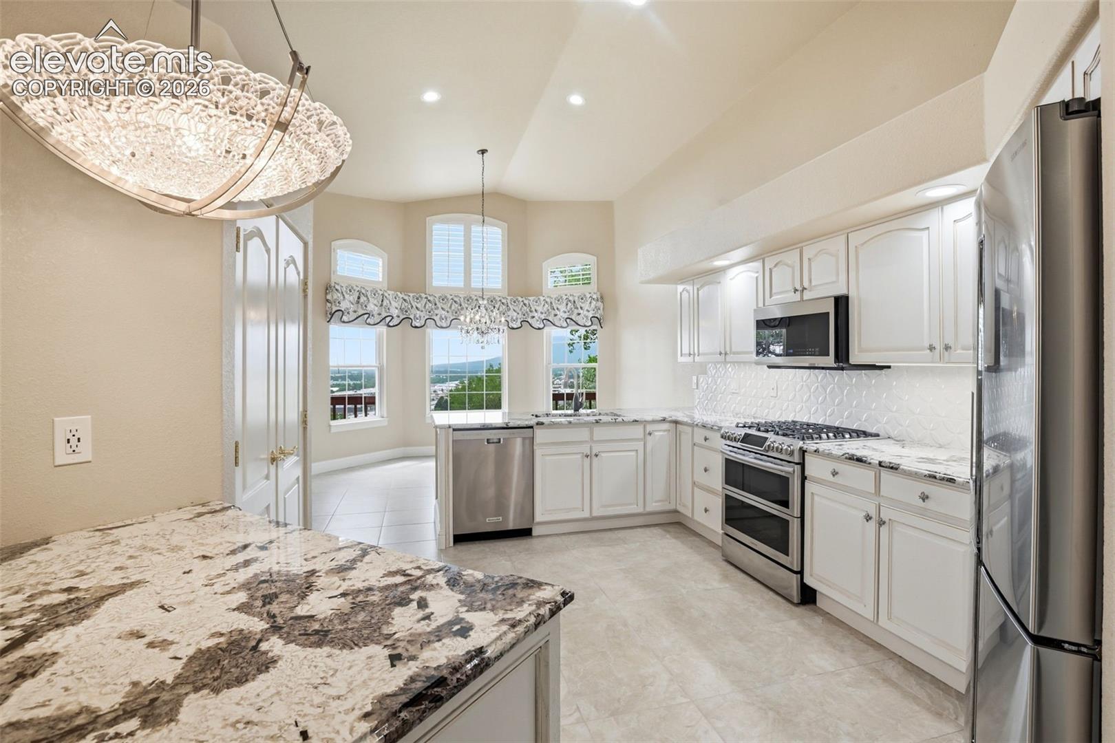 5035 Vista Del Sol Point
