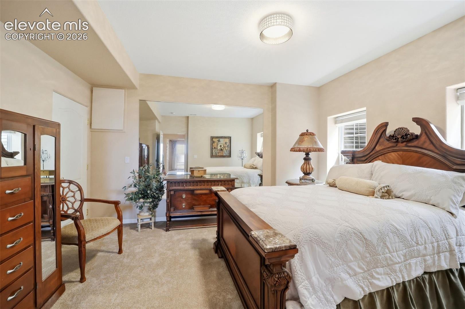 5035 Vista Del Sol Point