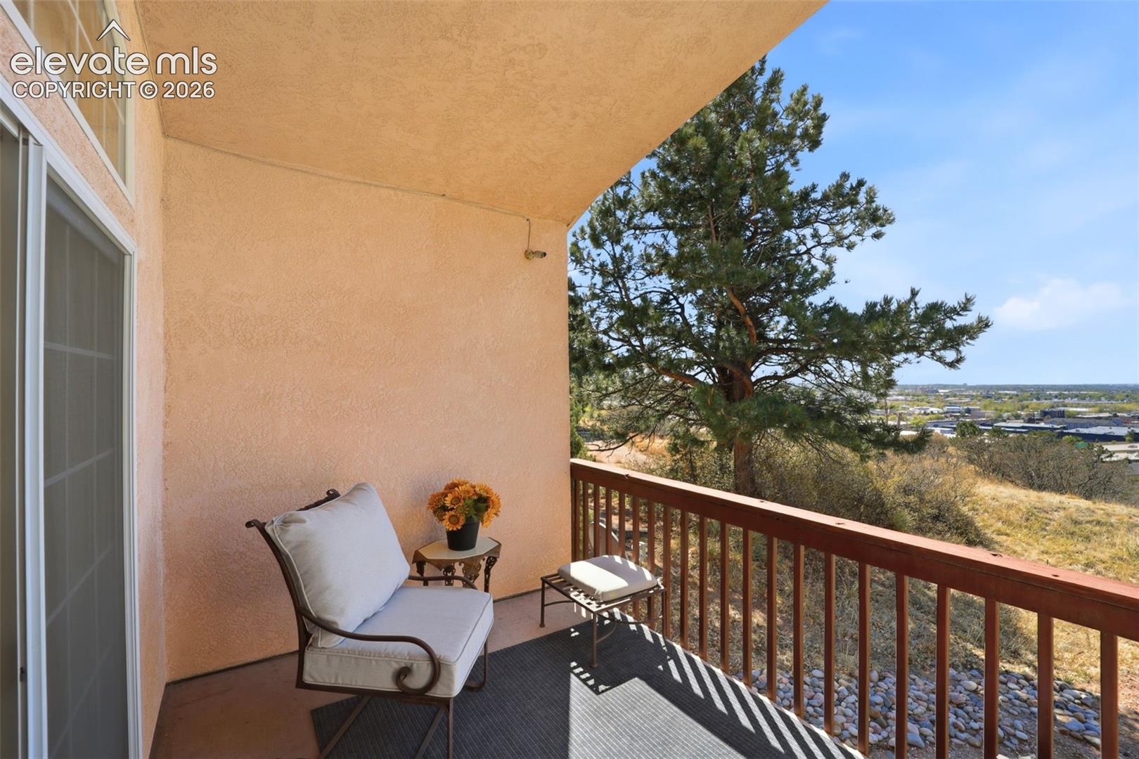 5035 Vista Del Sol Point
