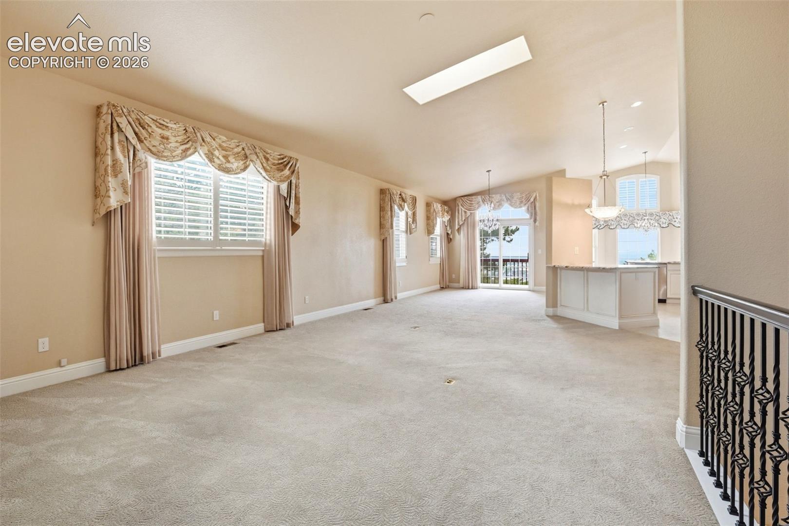 5035 Vista Del Sol Point
