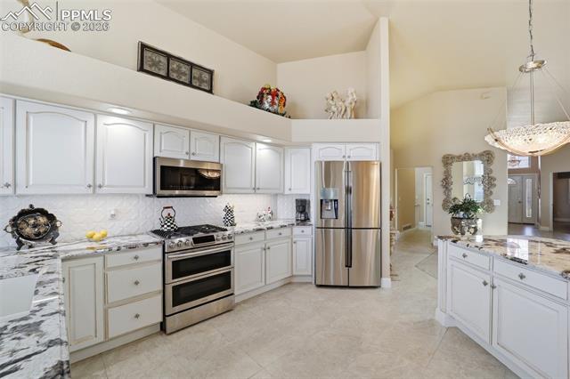 5035 Vista Del Sol Point