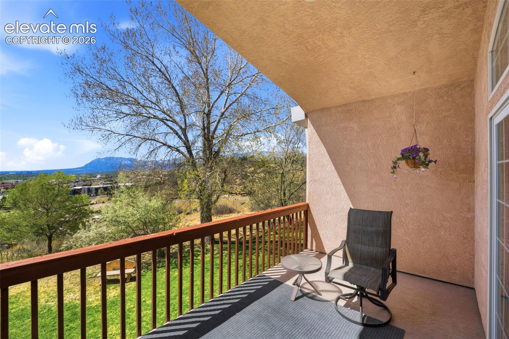 5035 Vista Del Sol Point