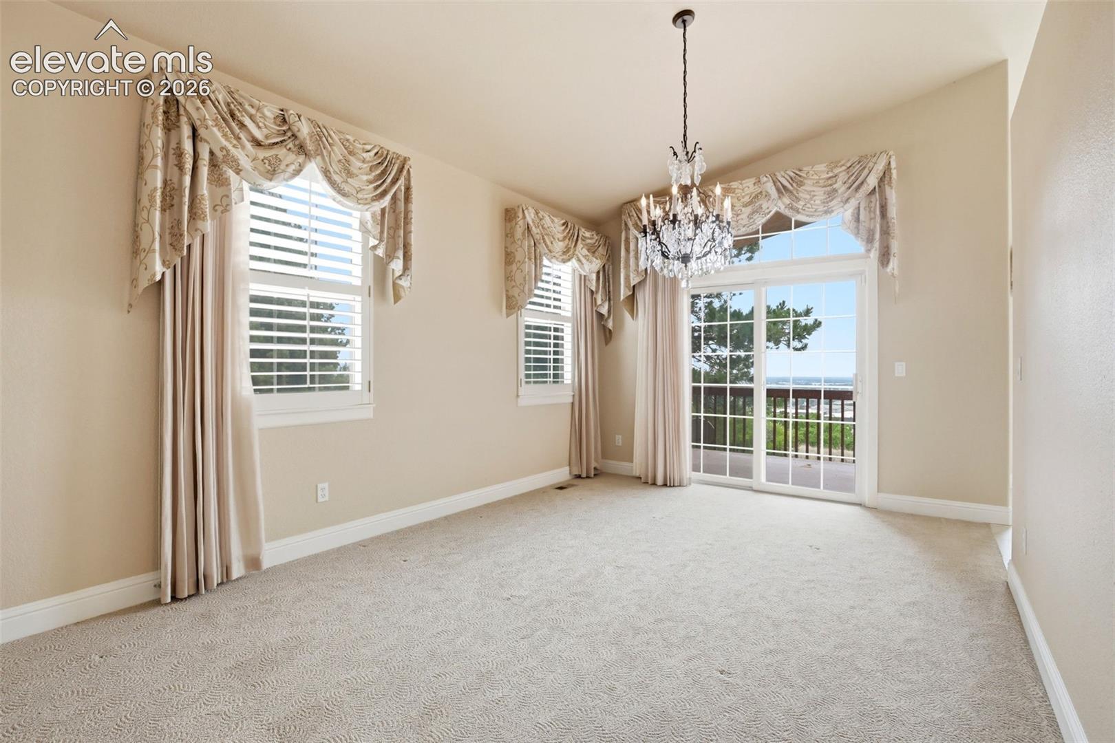 5035 Vista Del Sol Point