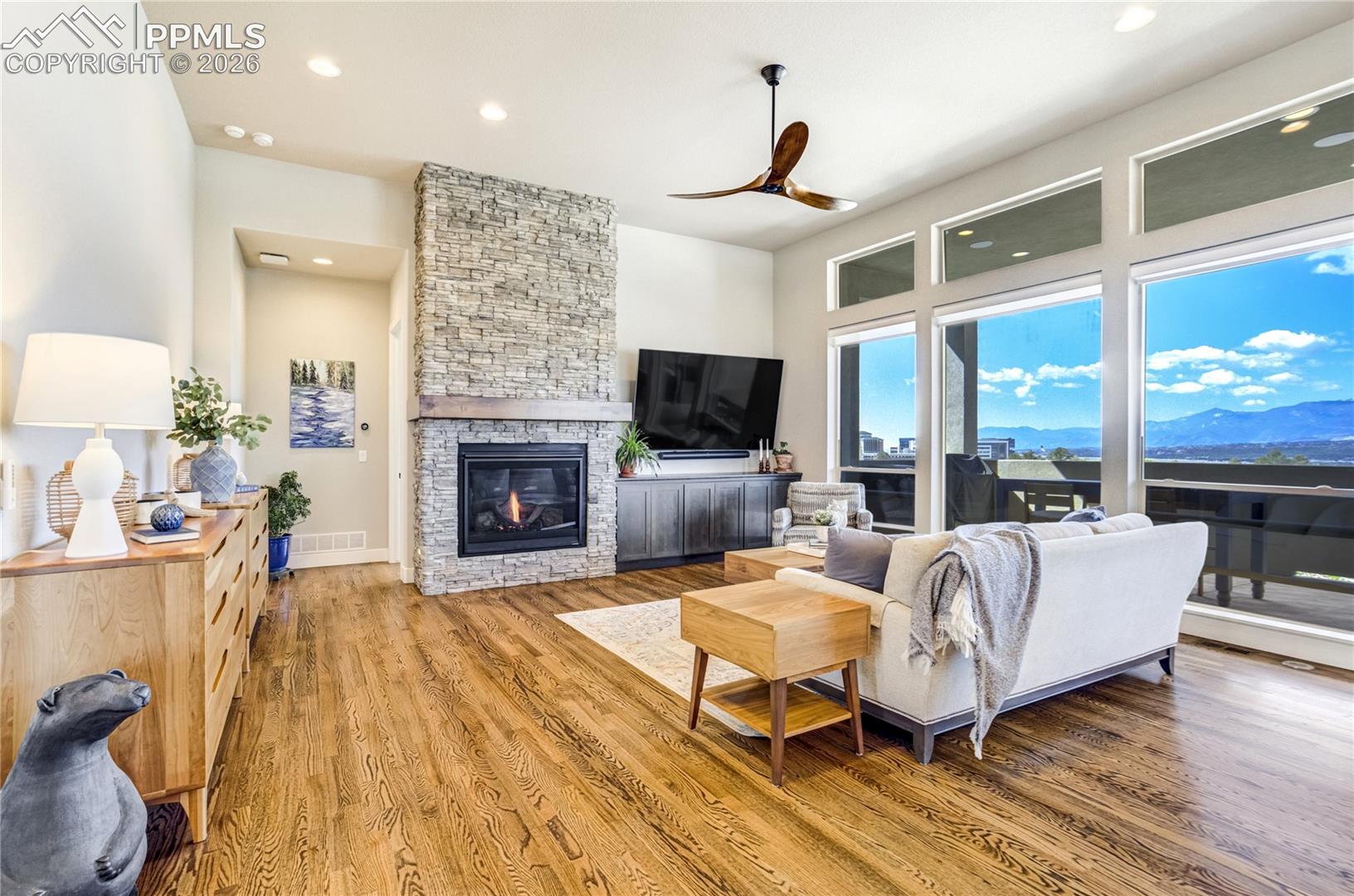 909 Sir Barton Drive