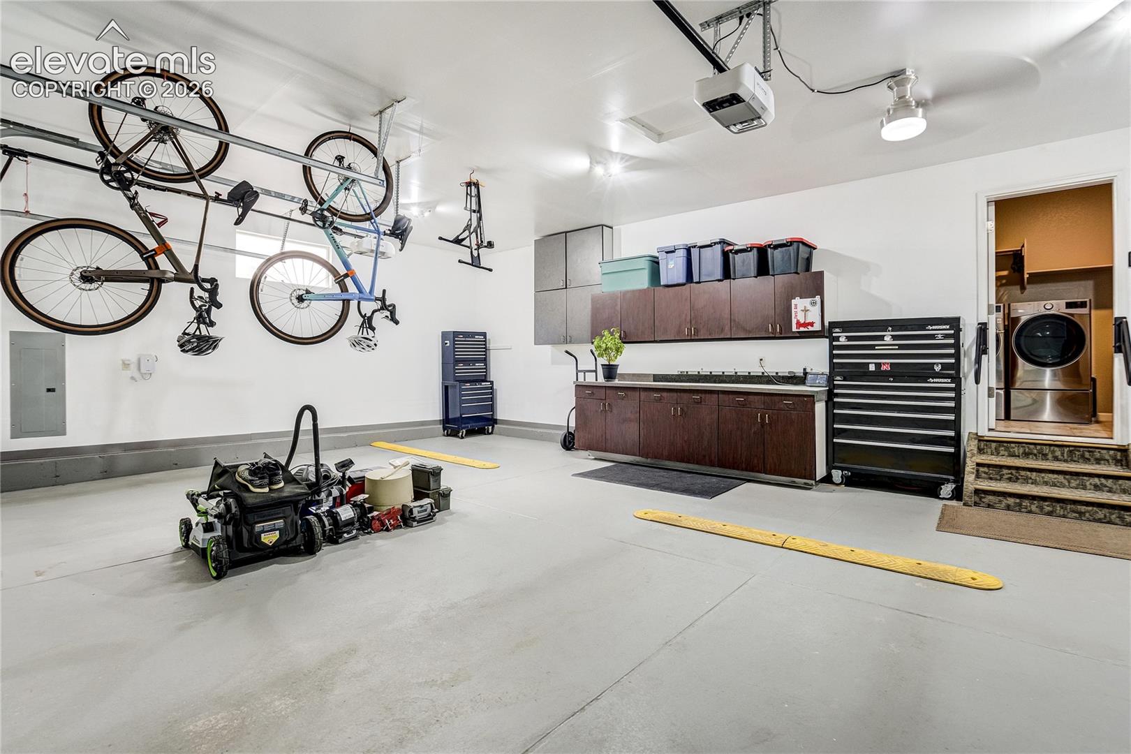 10573 Kelowna View
