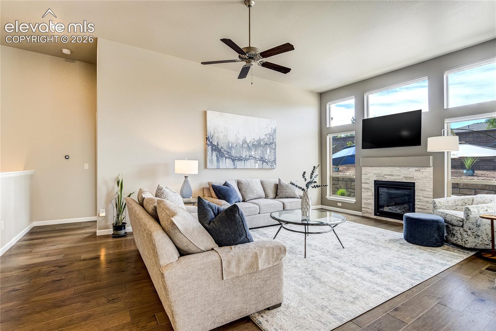 10573 Kelowna View