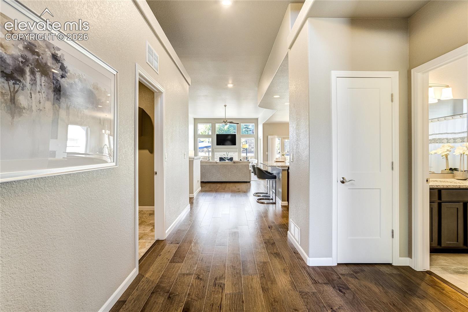 10573 Kelowna View