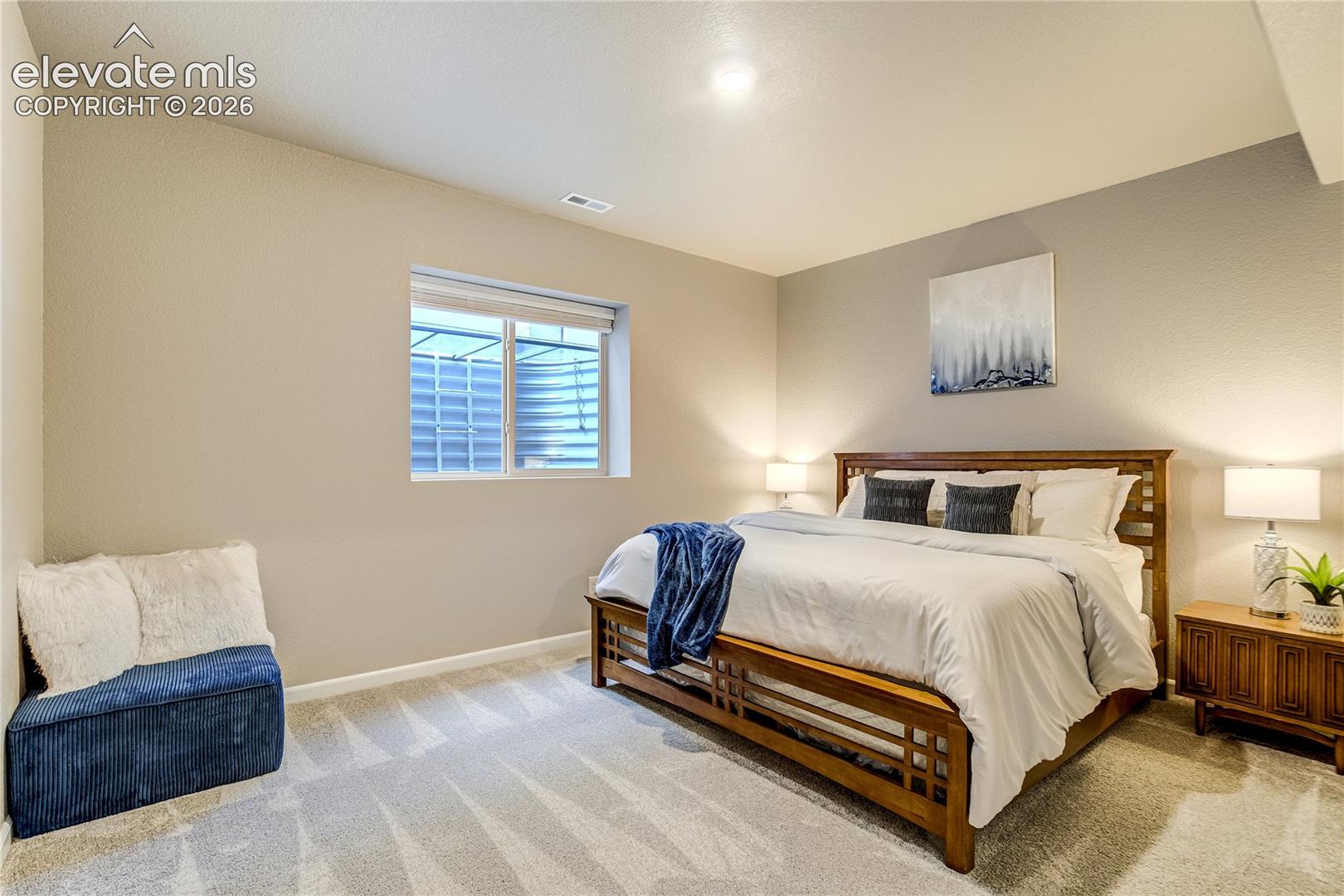 10573 Kelowna View