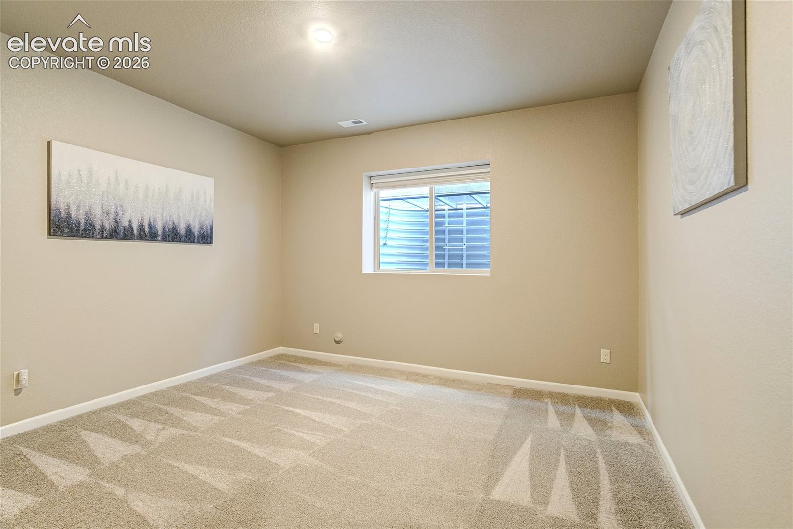 10573 Kelowna View