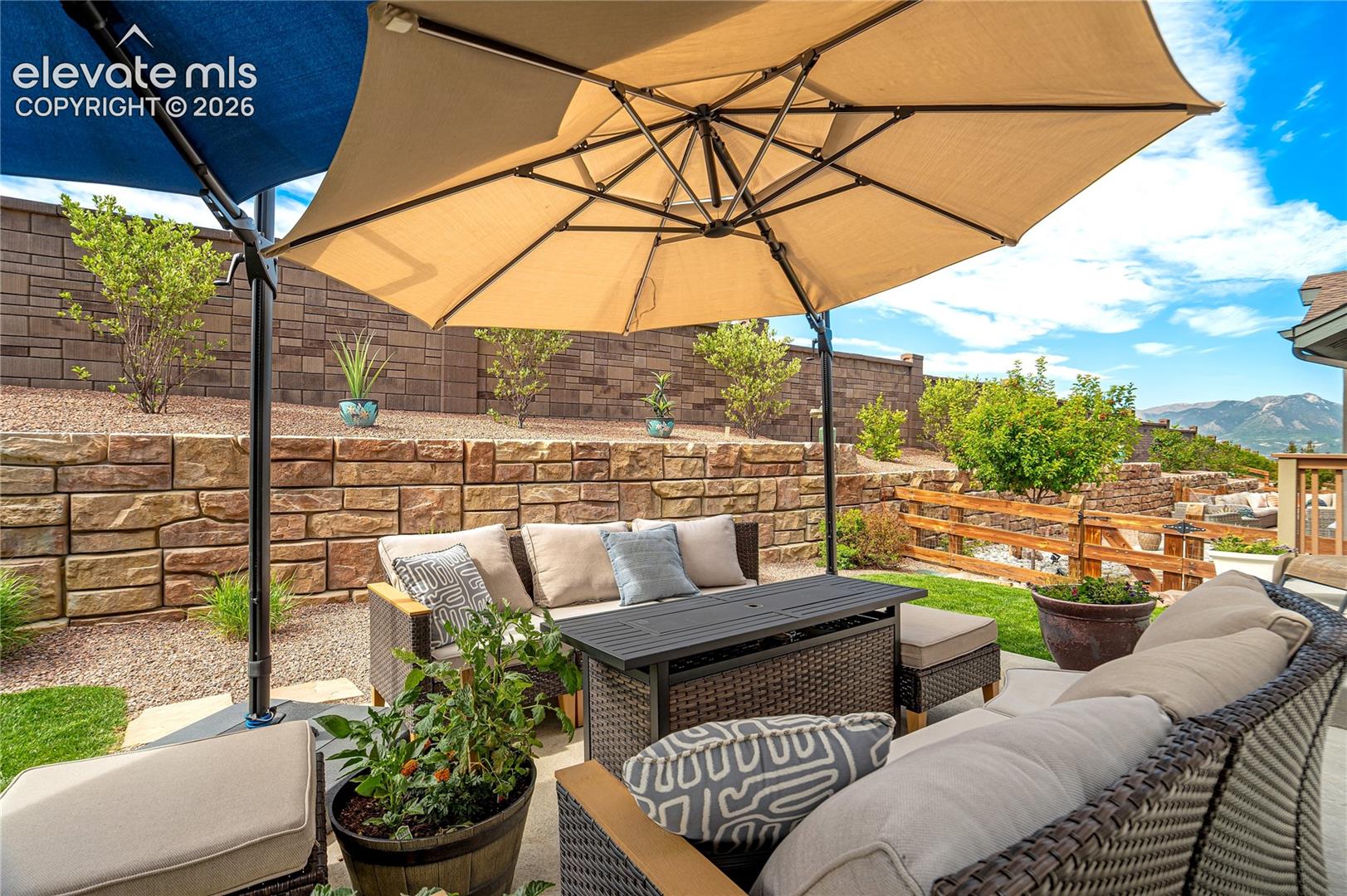 10573 Kelowna View