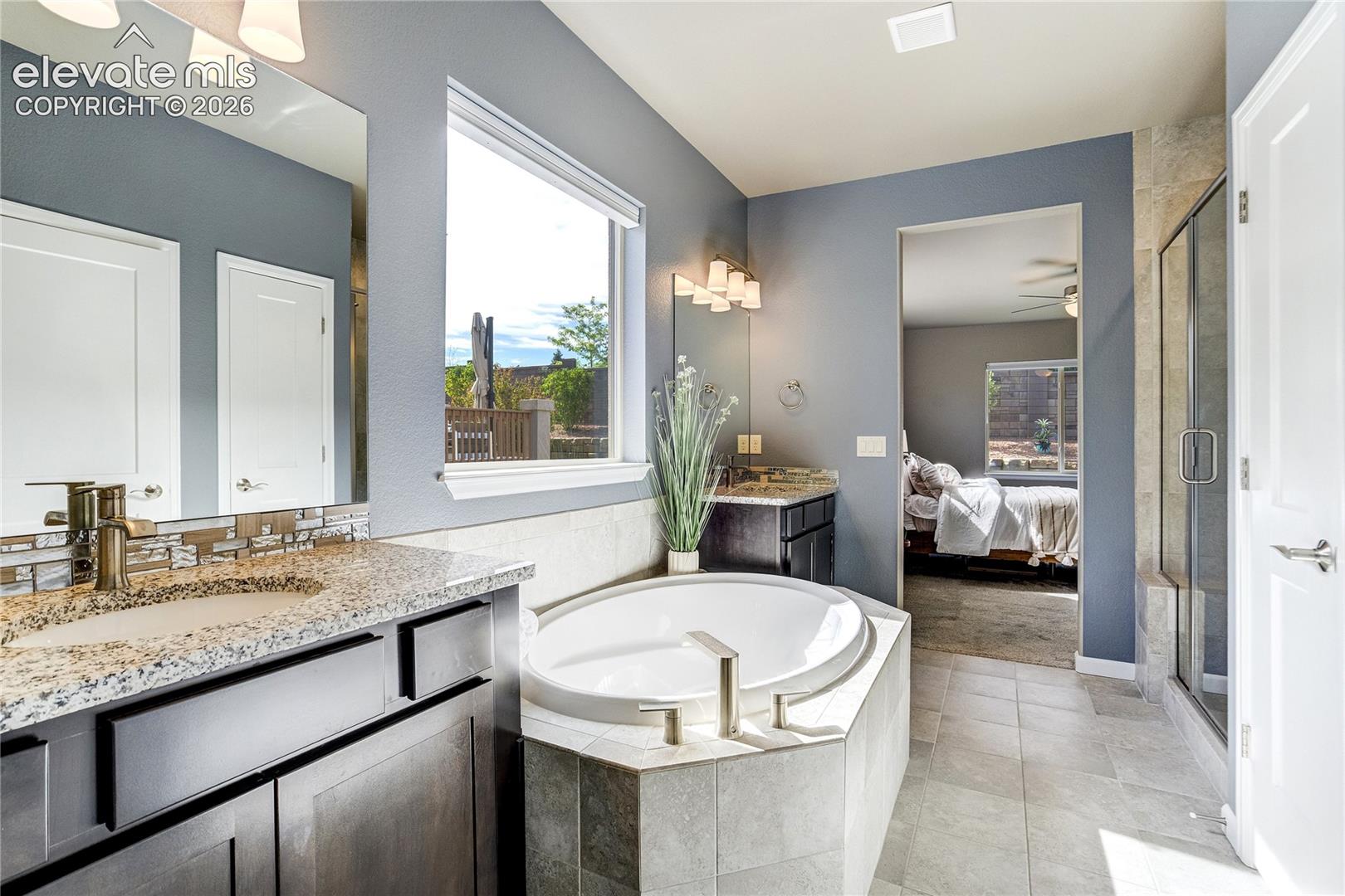 10573 Kelowna View