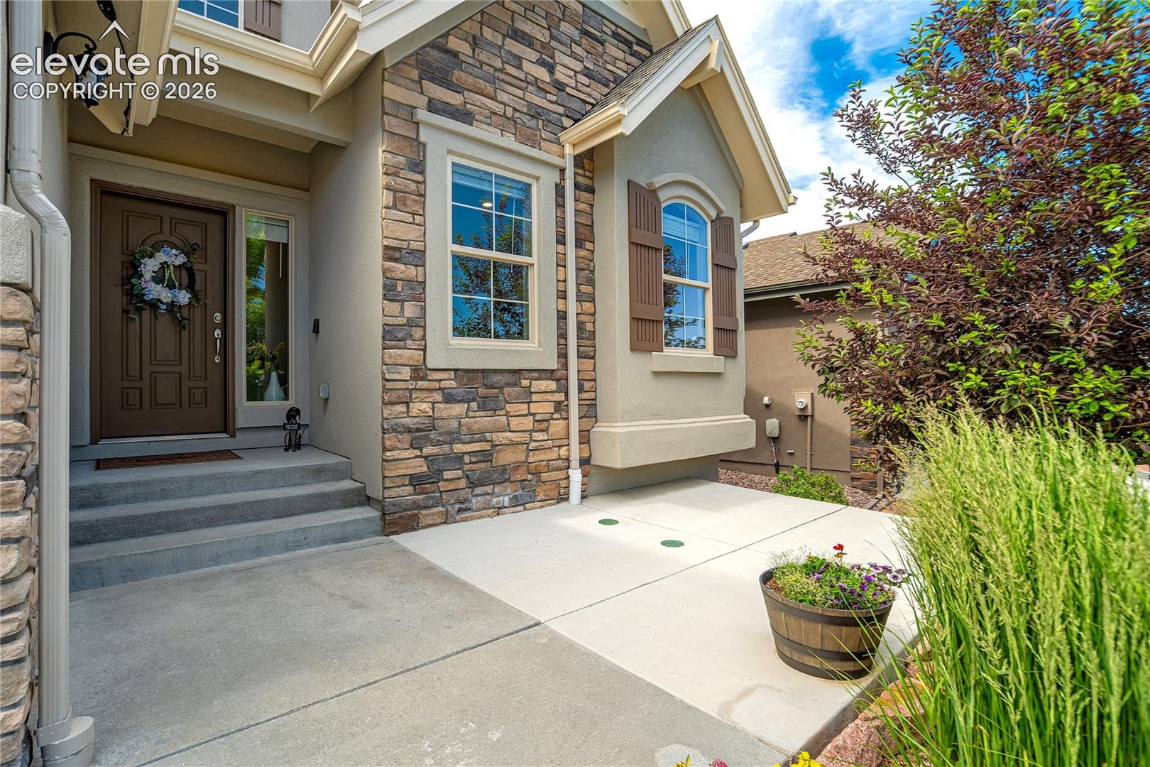 10573 Kelowna View