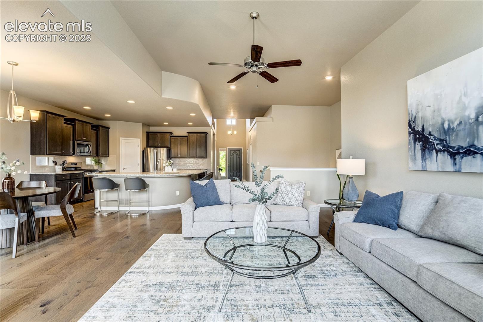 10573 Kelowna View