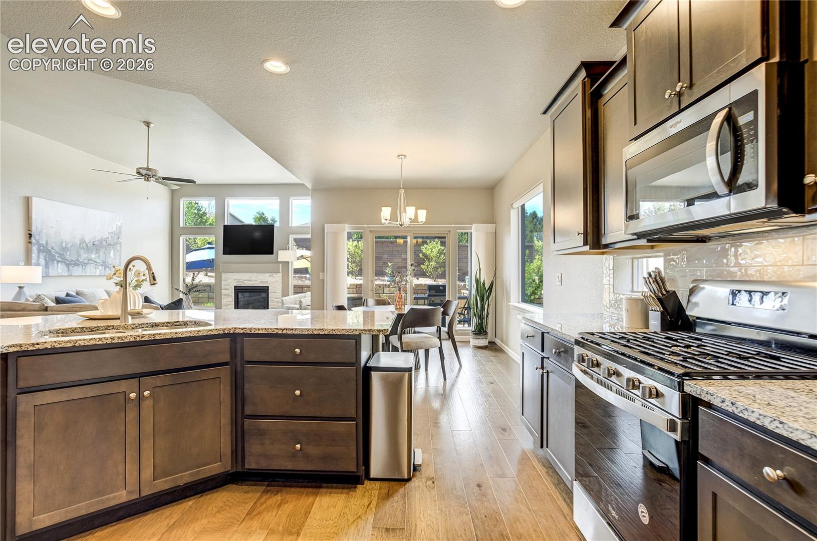10573 Kelowna View