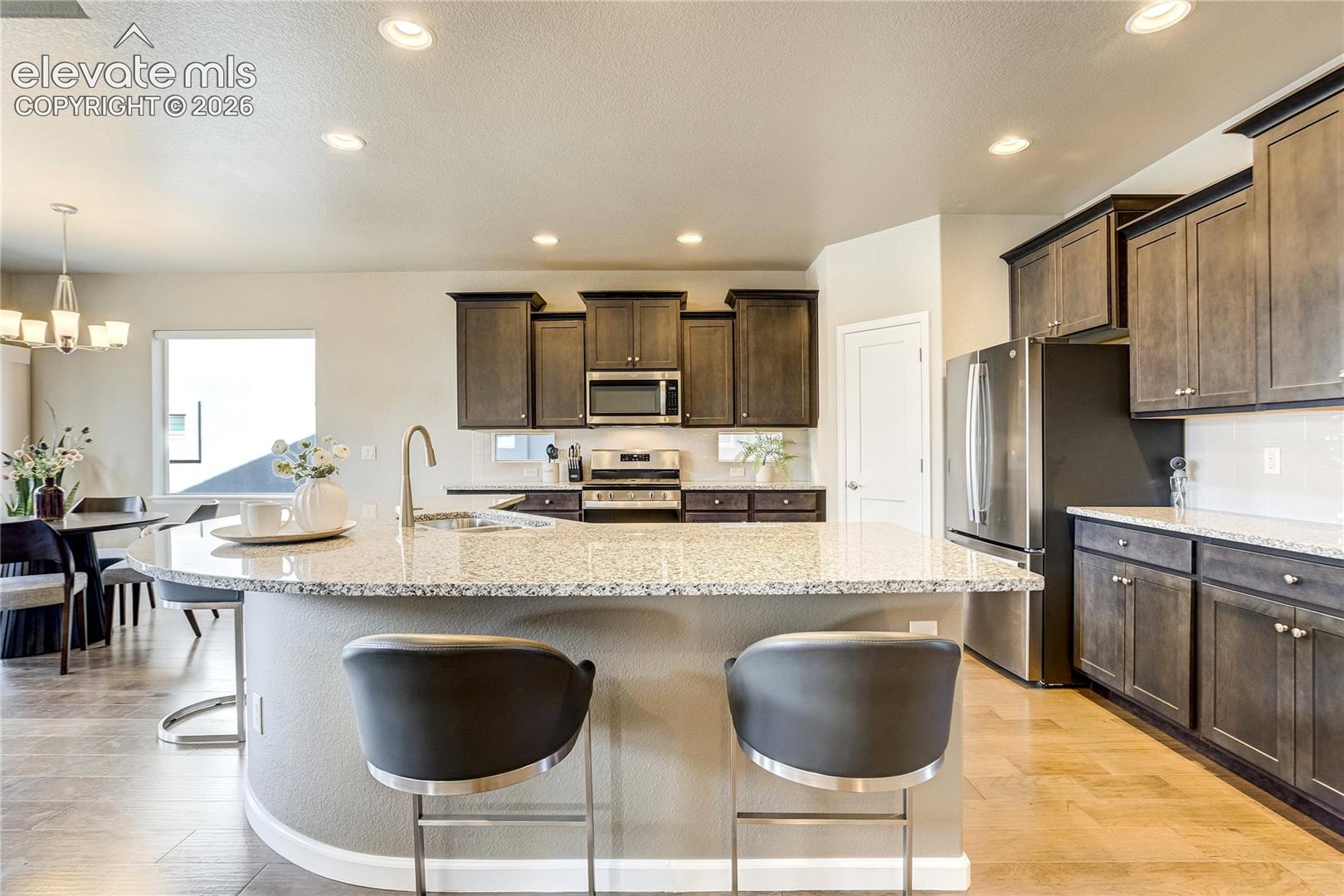 10573 Kelowna View
