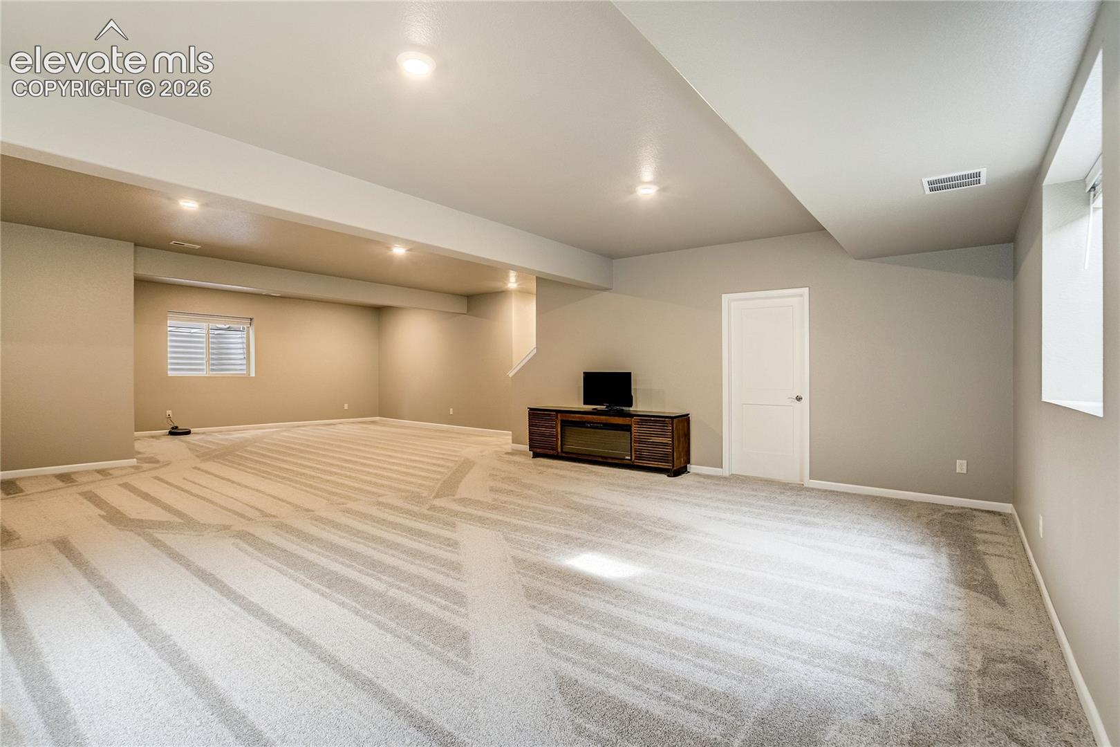 10573 Kelowna View