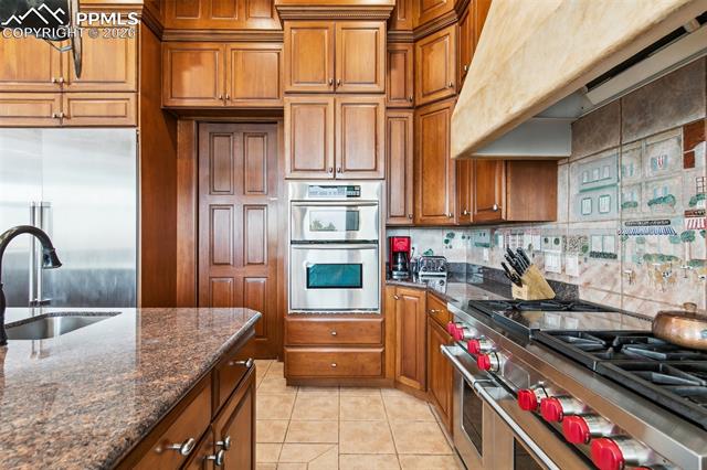 3870 S Club Drive