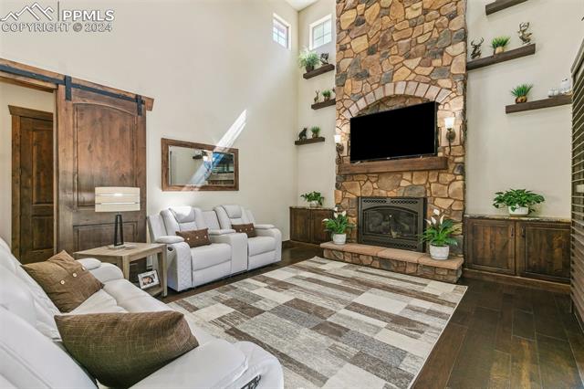 4558 Silver Nell Drive