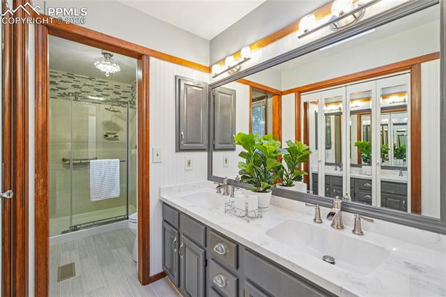 5368 W Cliff Point Circle