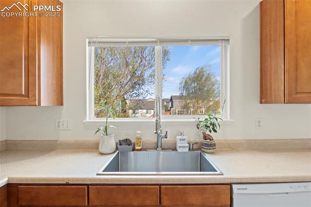 7215 Bonnie Brae Lane