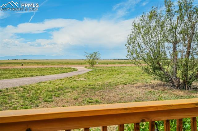 2285 E Ellicott Road S