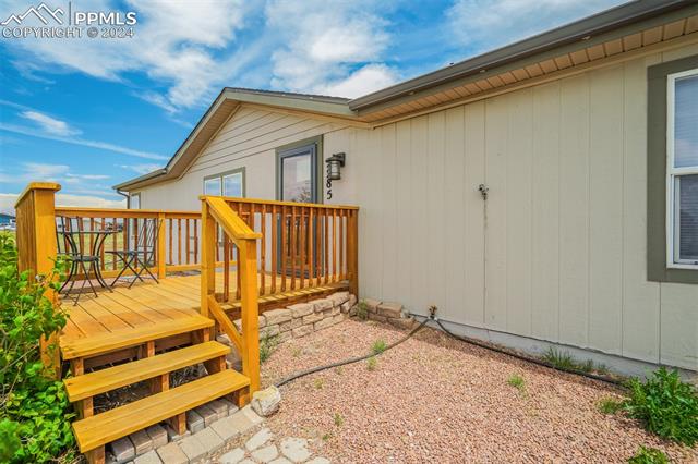 2285 E Ellicott Road S