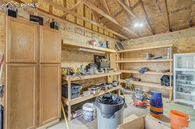 2285 E Ellicott Road S