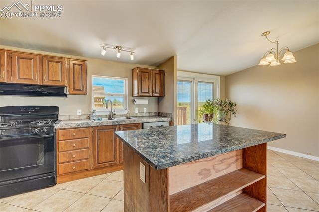 2285 E Ellicott Road S