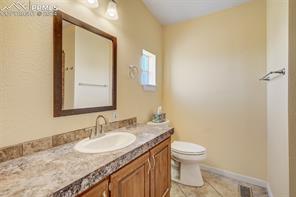 2285 E Ellicott Road S