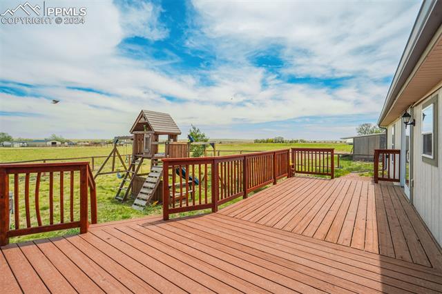 2285 E Ellicott Road S