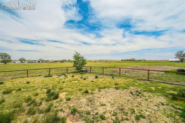 2285 E Ellicott Road S