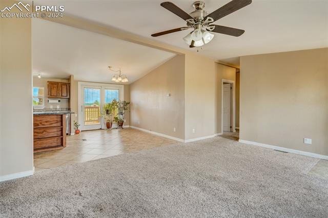 2285 E Ellicott Road S