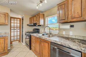 2285 E Ellicott Road S