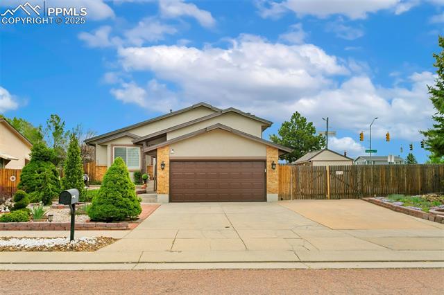 2005 Ambleside Drive