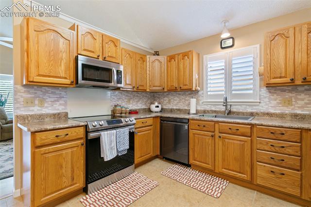 2005 Ambleside Drive