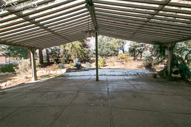 1690 Hill Circle