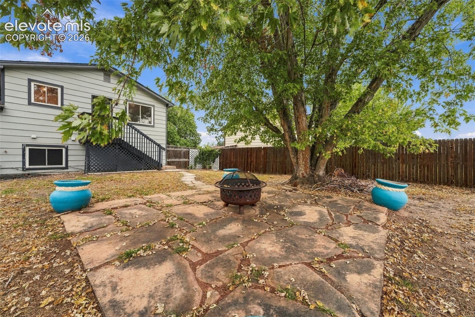 1043 W Nolte Drive