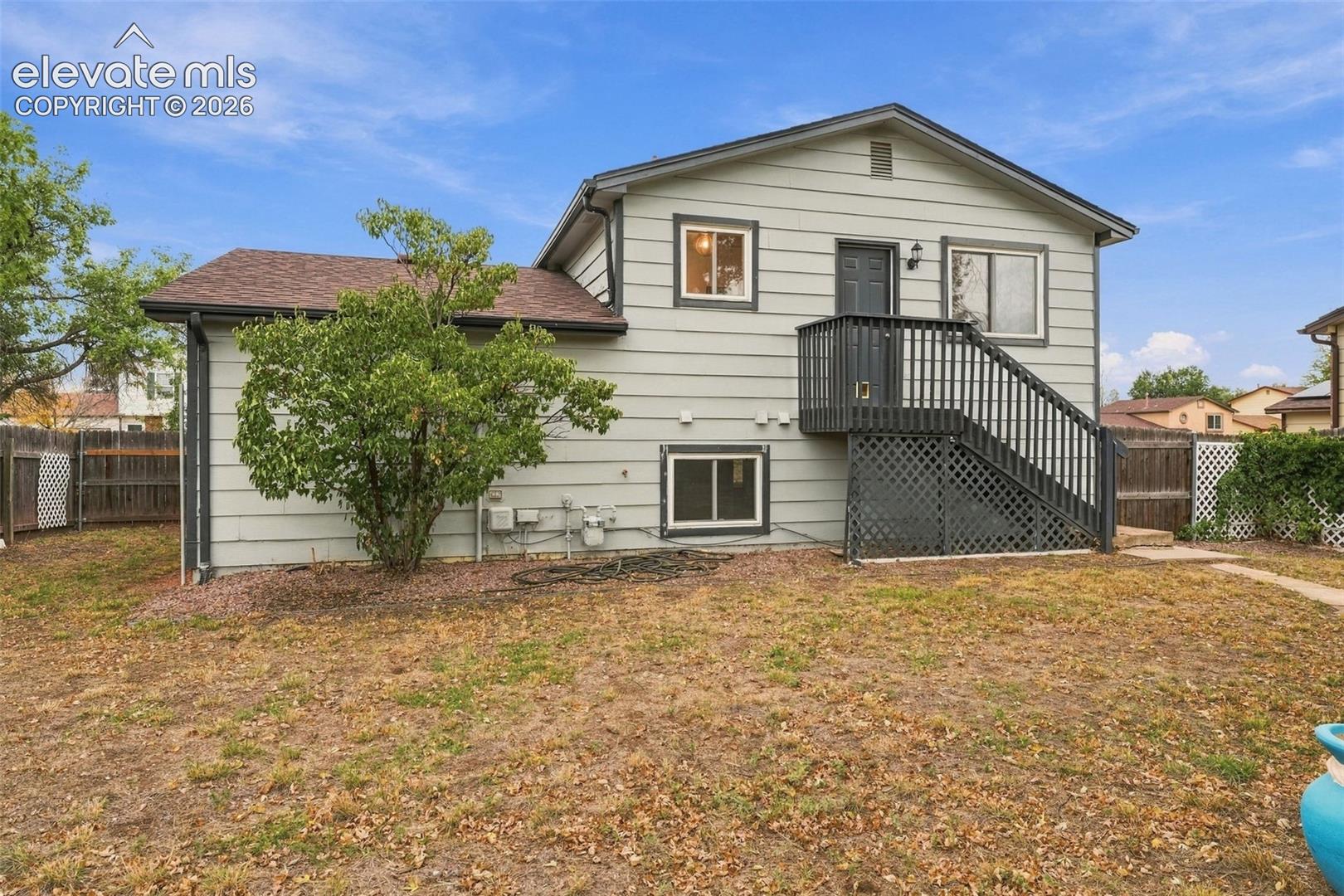 1043 W Nolte Drive