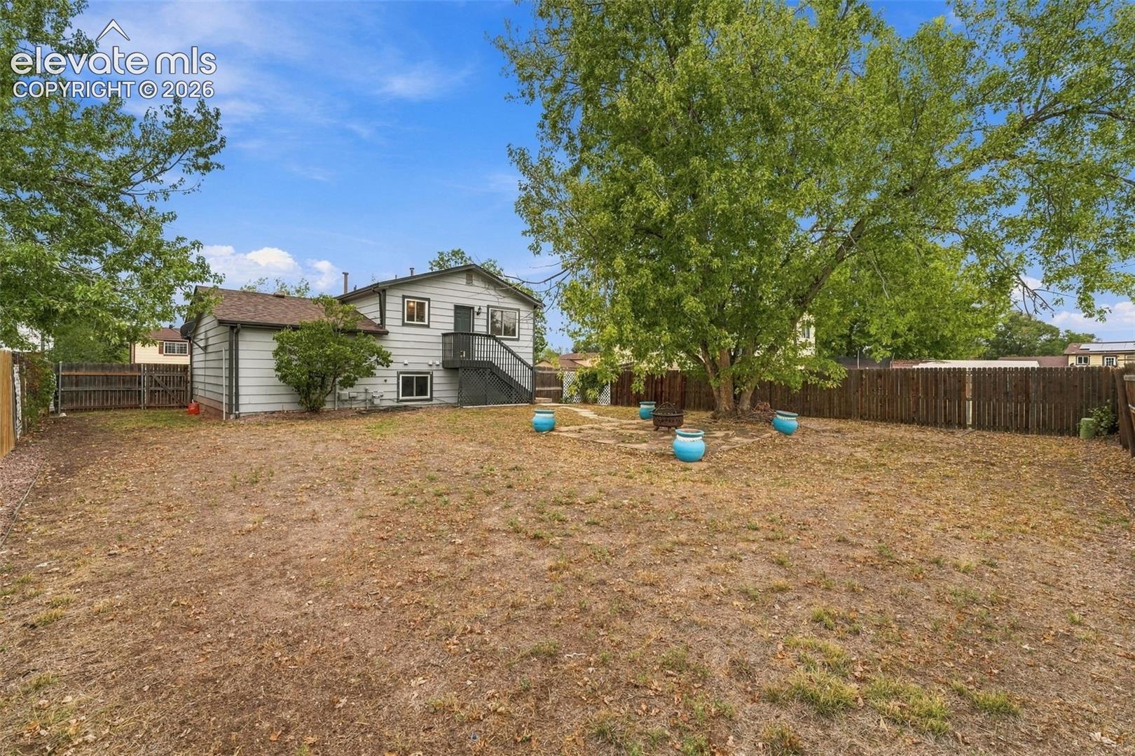 1043 W Nolte Drive