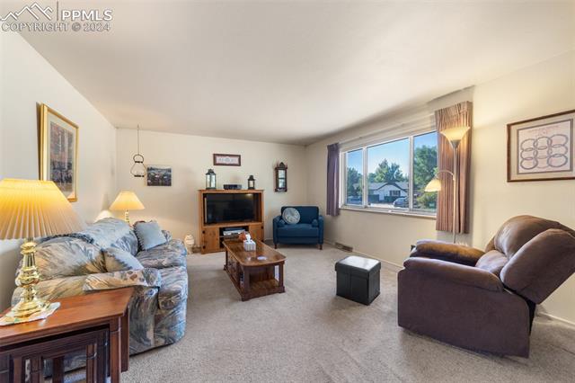 155 S Brentwood Drive